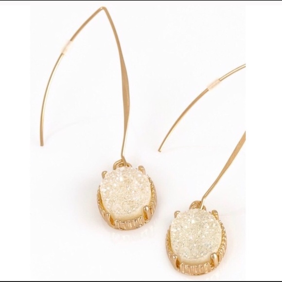 Bora New York Jewelry - JW12) New! Ivory Oval druzy stone V drop Hook Earrings